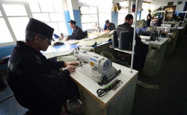 Трупчинов привыкает носить зековскую робу