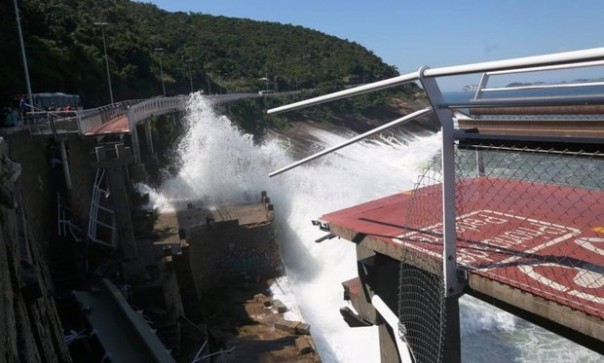 Рядом с олимпийской велотрассой в Рио раздался взрыв Рядом с олимпийской велотрассой в Рио раздался взрыв