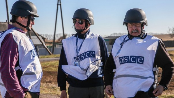 К наблюдателям ОБСЕ в Луганске вернулось зрение