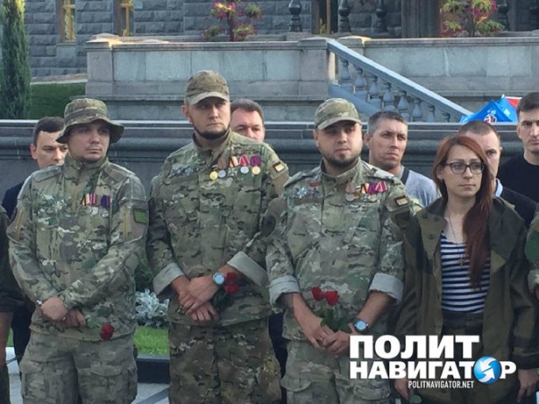 Добровольцы Донбасса вышли на митинг в центре Москвы
