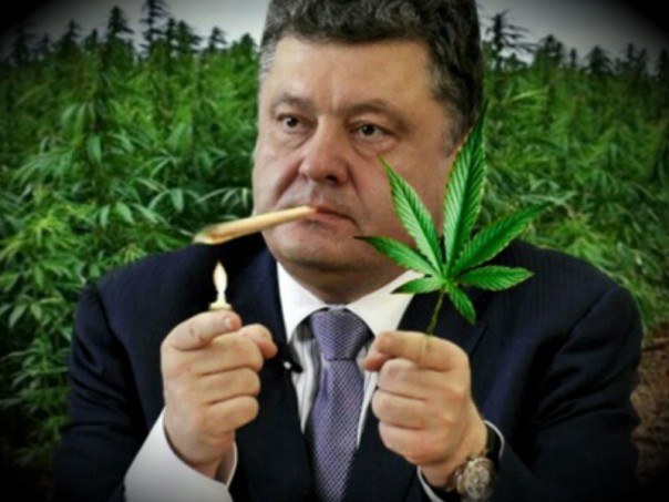 Порошенко назвал «фантазиями» обвинения в подготовке терактов в Крыму