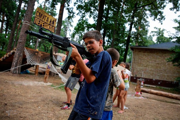 По стопам Третьего рейха. Украинских школьников будут учить нацизму