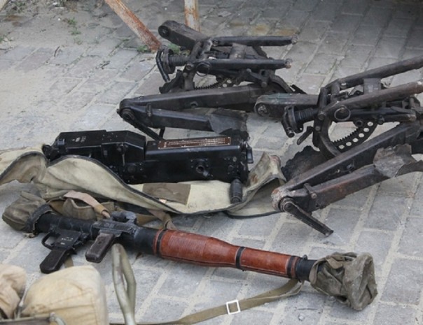 Сотрудники МГБ ЛНР выявили закладку для украинской ДРГ (ФОТО) Сотрудники МГБ ЛНР выявили закладку для украинской ДРГ (ФОТО)