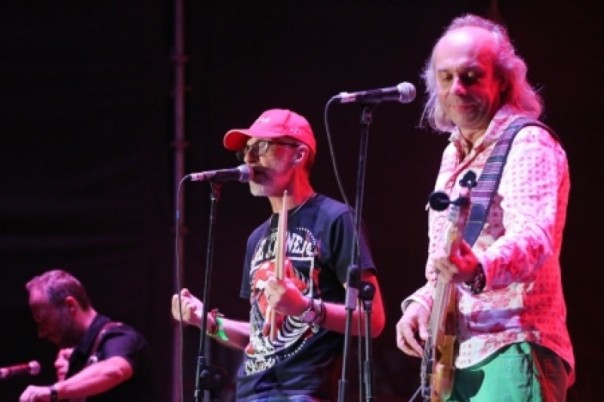 Браты Гадюкины сменили пластинку: «хлопци с Бандерштата» считают АТО гражданской войной Браты Гадюкины сменили пластинку: «хлопци с Бандерштата» считают АТО гражданской войной