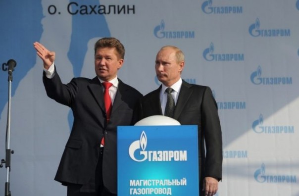 У и Пэ сидели на трубе
