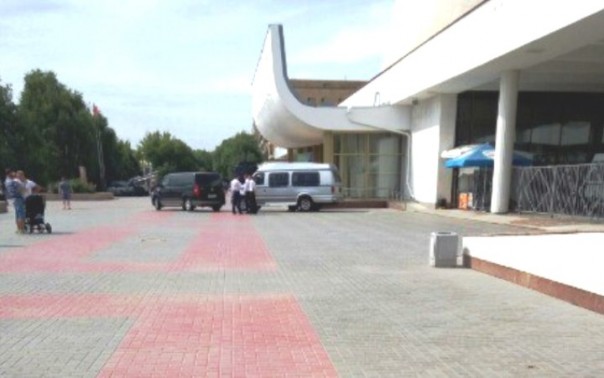 Виктор Янукович прибыл в Волгоград на яхте и прогулялся по городу