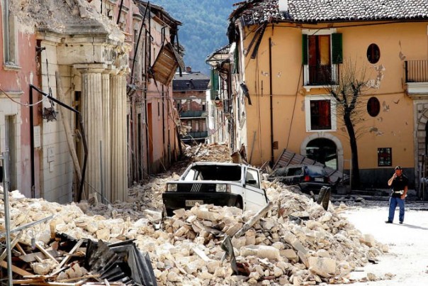 Землетрясение разрушило итальянский город Аматриче Землетрясение разрушило итальянский город Аматриче