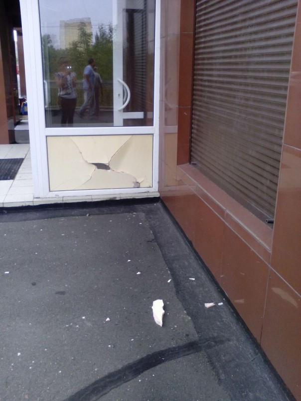 В центре Донецка прогремел мощный взрыв, один человек погиб (Фото 18+)