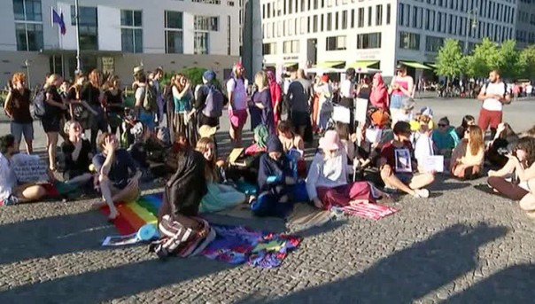 Скандальная ситуация с буркини докатилась до Берлина