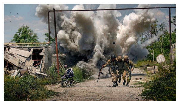 Стоп, кадр: Минобороны Украины уволило автора постановочных фото из Донбасса