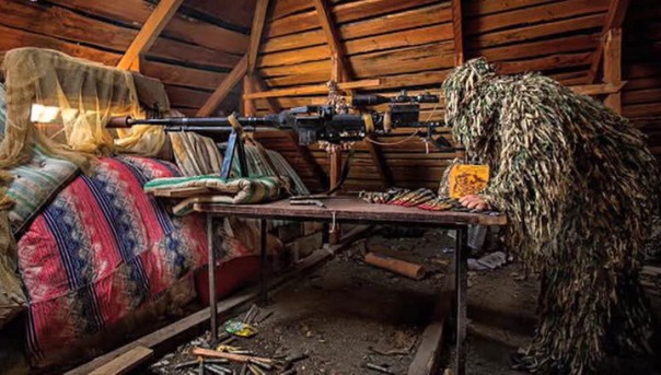 Стоп, кадр: Минобороны Украины уволило автора постановочных фото из Донбасса