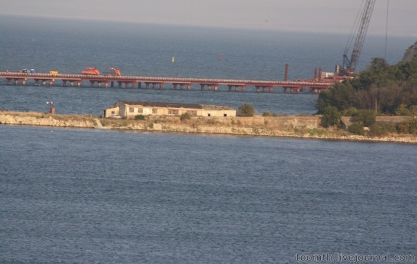 Киностудия "МосТфильм" представляет: Газовый мост в Крым. Стройка на керченском берегу Киностудия "МосТфильм" представляет: Газовый мост в Крым. Стройка на керченском берегу