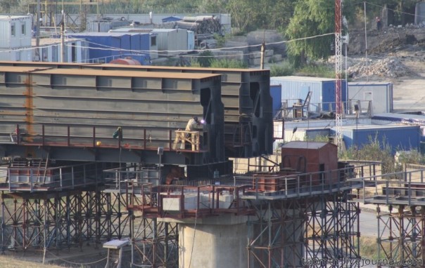 Киностудия "МосТфильм" представляет: Газовый мост в Крым. Стройка на керченском берегу Киностудия "МосТфильм" представляет: Газовый мост в Крым. Стройка на керченском берегу