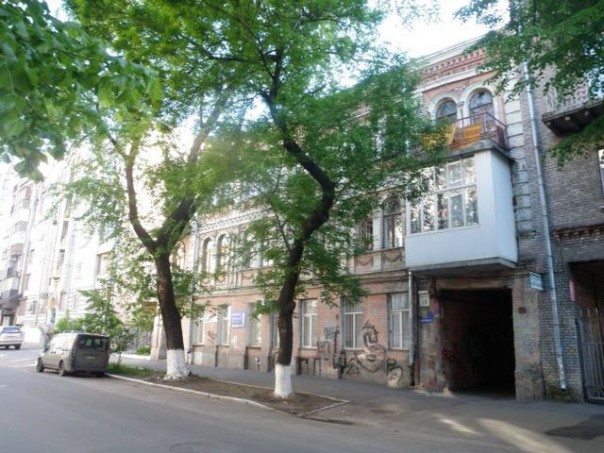 Любовь и ненависть преданной Фиалки. Владимир Скачко