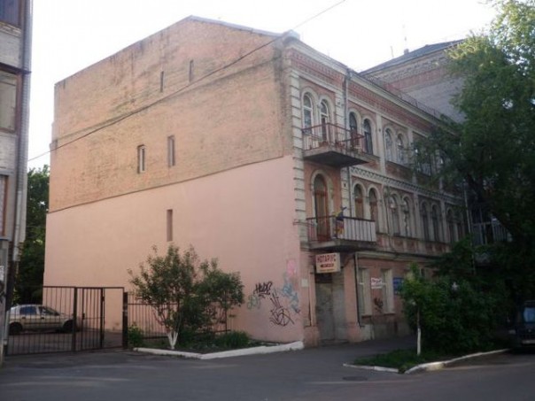 Любовь и ненависть преданной Фиалки. Владимир Скачко