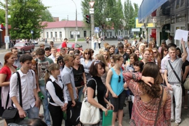 Cтудентов, бунтующих против отмены стипендий, предложено утилизировать в АТО
