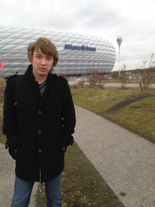 Кто стоит за Спиной Путина, Усами Пескова, Сурковской пропагандой, Минобороны Роисси и Мuд Роисси