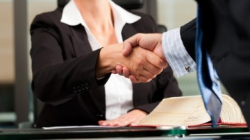 Юрист по взысканию неустойки