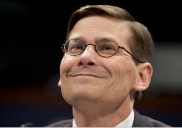 Экс-директор ЦРУ: Владимир Путин завербовал Дональда Трампа