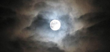 Лунные парадоксы