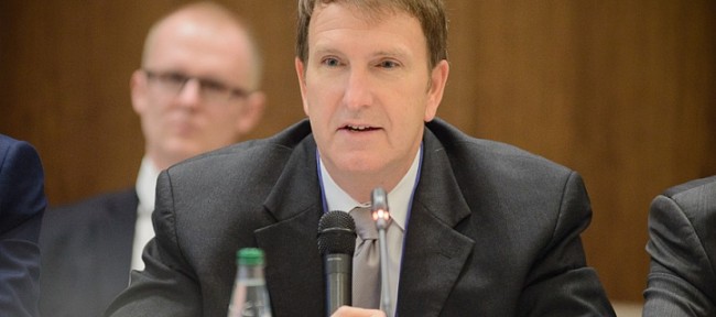 Ховард Сладкоголосый: эксперт из США рекламирует нейтралитет Беларуси