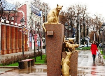 Сквер Сибирских кошек в Тюмени