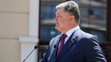 Порошенко рассказал о российских гирях на ногах Украины