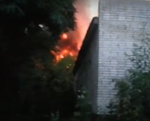 В Львове горит воинская часть: над городом стоит столб черного дыма