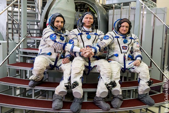 НАСА: США придется продолжить закупать у России места для отправки астронавтов на МКС НАСА: США придется продолжить закупать у России места для отправки астронавтов на МКС