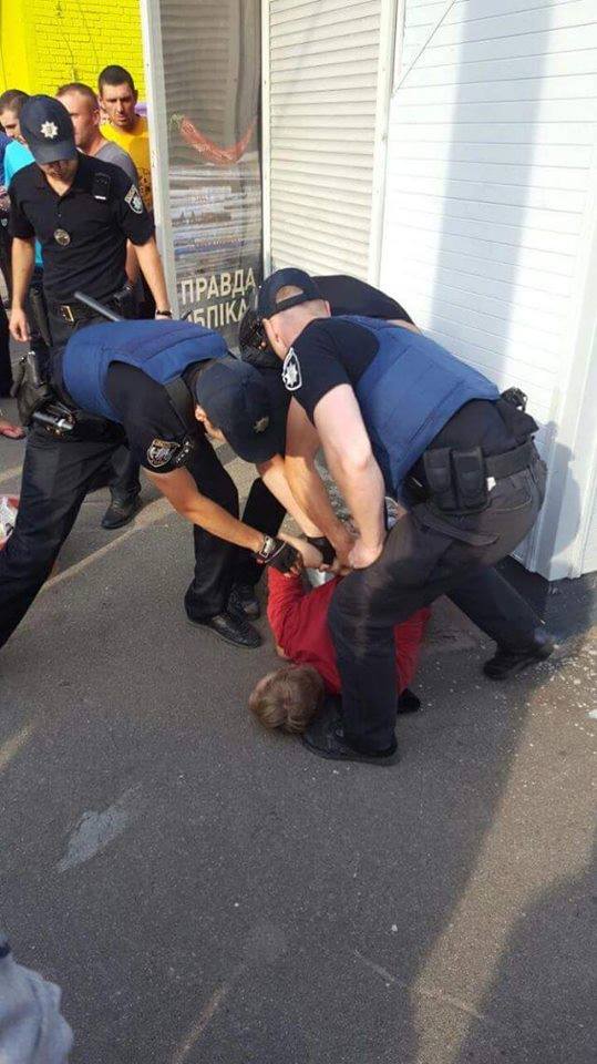 За поджог “Интера” задержаны “киборги” и прочие “герои АТО”: Националисты объявили мобилизацию За поджог “Интера” задержаны “киборги” и прочие “герои АТО”: Националисты объявили мобилизацию