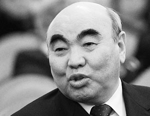Акаев: Отказ пустить американские AWACS стал одной из причин «тюльпановой революции»