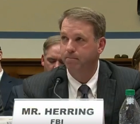 Особый подход: и.о. директора ФБР допросили по делу Клинтон