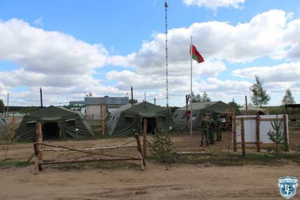 Кажется, они что-то знают: на границе с Украиной белорусские пограничники строят стену