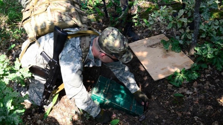 Киев отказывается выводить войска из Станицы Луганской Киев отказывается выводить войска из Станицы Луганской