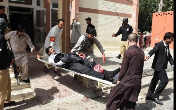 Боевики ИГ устроили теракт в Пакистане Боевики ИГ устроили теракт в Пакистане