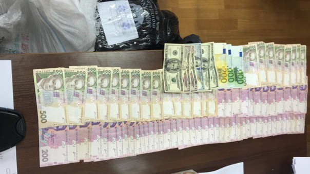 Начальство хмельницкой полиции разворовало бензин и дизтопливо, предназначенные для “АТО”