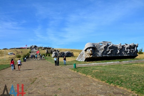 Сводка от МО ДНР 7 сентября 2016. Группа диверсантов ВСУ подорвалась на украинской мине при попытке пересечь линию фронта Сводка от МО ДНР 7 сентября 2016. Группа диверсантов ВСУ подорвалась на украинской мине при попытке пересечь линию фронта