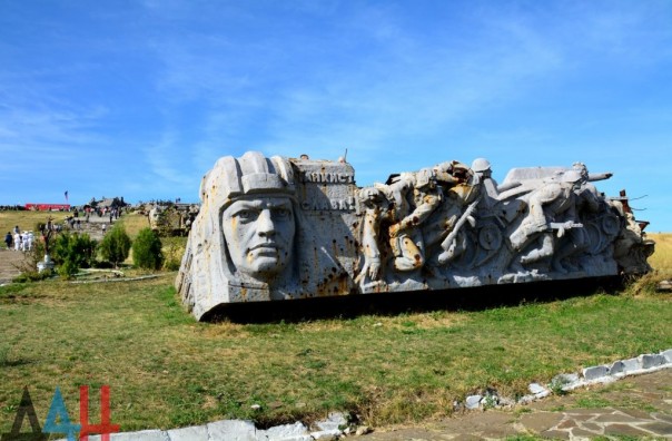 Сводка от МО ДНР 7 сентября 2016. Группа диверсантов ВСУ подорвалась на украинской мине при попытке пересечь линию фронта Сводка от МО ДНР 7 сентября 2016. Группа диверсантов ВСУ подорвалась на украинской мине при попытке пересечь линию фронта