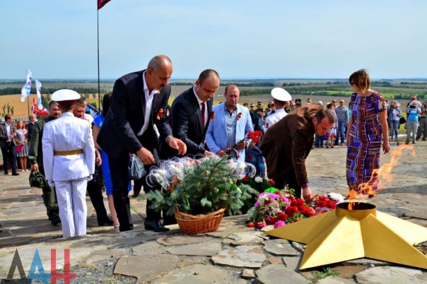 Сводка от МО ДНР 7 сентября 2016. Группа диверсантов ВСУ подорвалась на украинской мине при попытке пересечь линию фронта Сводка от МО ДНР 7 сентября 2016. Группа диверсантов ВСУ подорвалась на украинской мине при попытке пересечь линию фронта