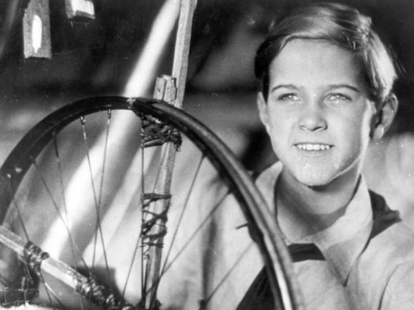 «Тимур и его команда»: как сложились судьбы детей-актеров «Тимур и его команда»: как сложились судьбы детей-актеров