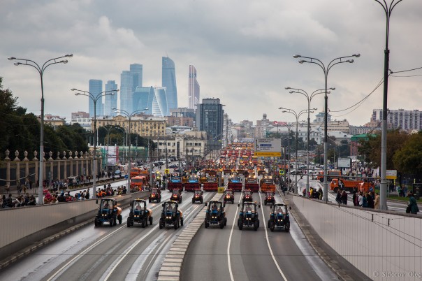 Шокирующие кадры из центра!!! Восстание машин в Москве