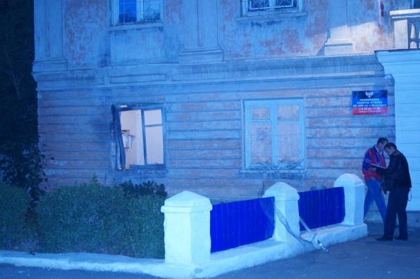 Сводка от МО ДНР 12 сентября 2016. В военном комиссариате Шахтерска произошел взрыв, ранен мирный житель, в Харцызске предотвратили диверсию, задержаны диверсанты