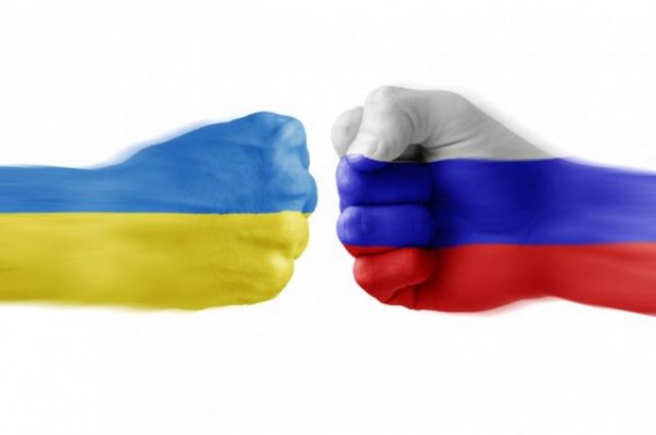 Общественное мнение качнулось: 78% опрошенных украинцев не верит во «врага»