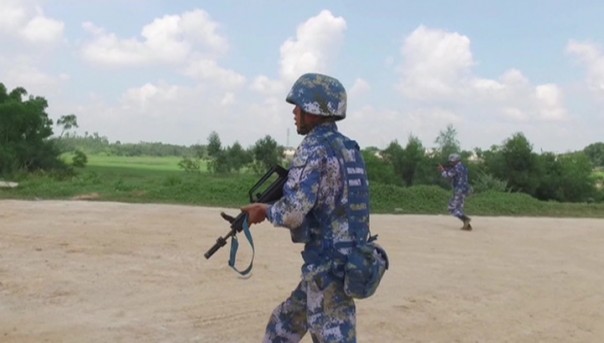 Спасение людей, кораблей и борьба с пиратами: учения России и Китая