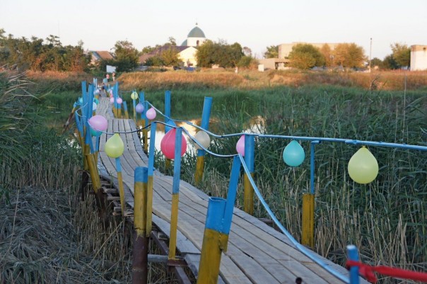Пока Россия имитирует строительство Керченского моста, Украина делает дело молча и без пафоса Пока Россия имитирует строительство Керченского моста, Украина делает дело молча и без пафоса