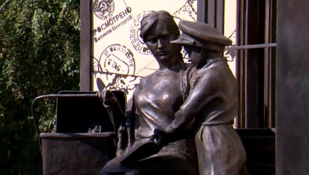 В Новосибирске открыли памятник матерям и женам времен Великой Отечественной