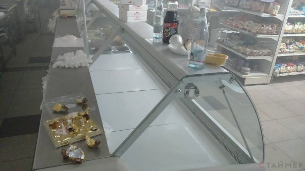 Голодные бунты: На Украине захватили супермаркет и ресторан ради еды