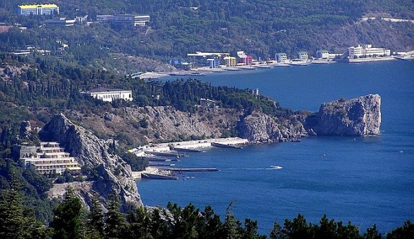 Крым запретил сделки с недвижимостью, находящейся в 100-метровой зоне побережья