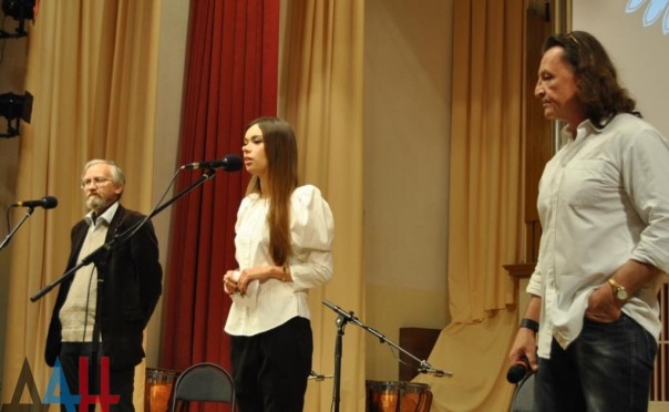 Второй международный фестиваль «Большой Донбасс» собрал в ДНР десятки поэтов, бардов и музыкантов Второй международный фестиваль «Большой Донбасс» собрал в ДНР десятки поэтов, бардов и музыкантов