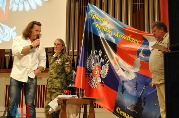 Второй международный фестиваль «Большой Донбасс» собрал в ДНР десятки поэтов, бардов и музыкантов Второй международный фестиваль «Большой Донбасс» собрал в ДНР десятки поэтов, бардов и музыкантов